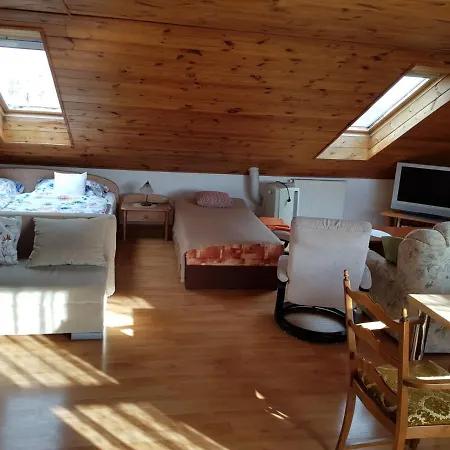 Apartment V Rodinnem Dome